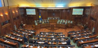 Një ditë para skadimit të afatit për zgjedhjen e Presidentit, tërhiqen nga gara Konjufca dhe Kollcaku