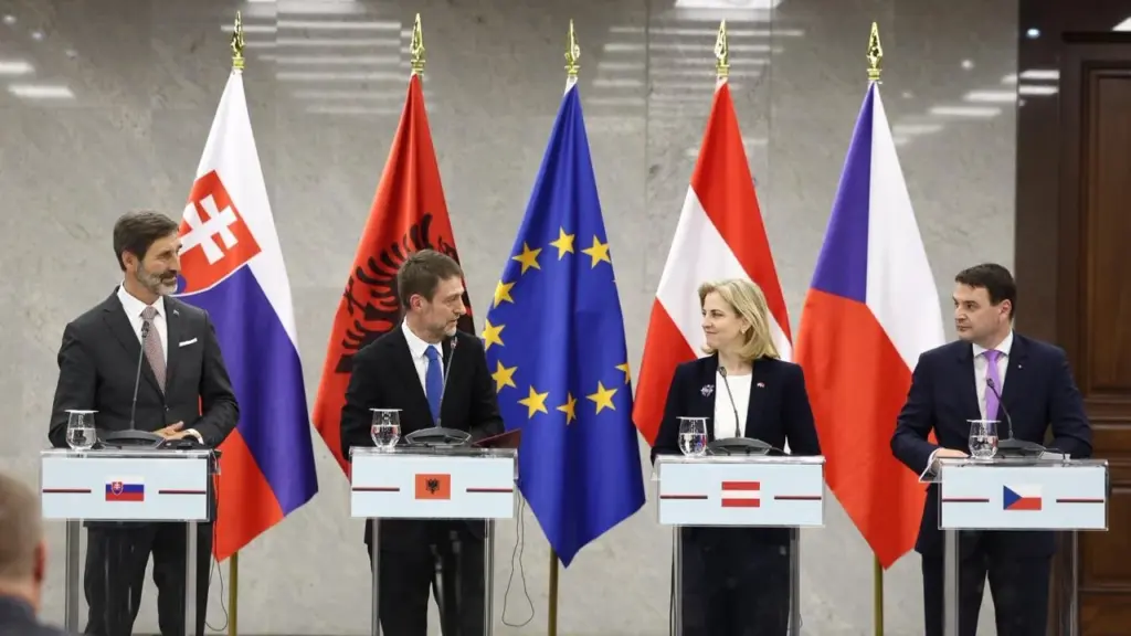 Ministrat e tre vendeve të BE së vizitojnë Tiranën  Shqipëria mund të jetë kampione në rajon për përmbushjen e kritereve të integrimit