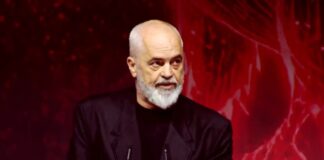 “Paraardhësi im sa herë vinte nga jashtë, e quante veten turist. E dorëzuam shpatën për të bërë drejtësi, pa kursyer askënd!”, Rama thirrje Diasporës: Investoni në Shqipëri!