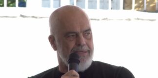 Kryeministri Rama në Berat, bashkëbisedim me pensionistët për politikat e pensioneve dhe mbështetjen sociale