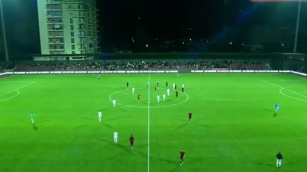 Superiore  Barazim mes Flamurtarit dhe Vorës  gara për mbijetesë mbetet e hapur