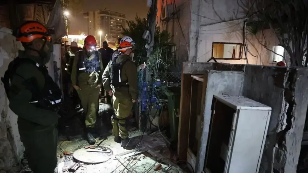 Izraeli nis operacionet kundër Hezbollahu në Bejrut  re të zeza tymi pushtojnë qiellin në lagjet jugore të vendit