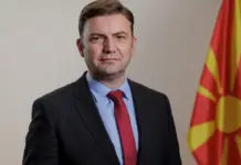 “Çfarë thonë ata idiotët shqiptarë atje”, ish-ministri i Jashtëm i RMV i jep të drejtë Ferit Hoxhës dhe akuzon rivalët e tij në Qeveri