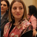 ‘S’kam me e lëshue gegnishten teme’, Koçeku u përgjigjet kritikave për artikulimin e saj: Nëse duhet rri në gardhin tim, e s’përtyp asfaltin e Tiranës