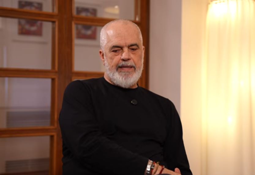 Intervista e plotë  Rrëfimi ekskluziv i Ramës  nga besimet fetare te dashuria për gjuhën shqipe  Jam i krishterë  por shoh fetë e të tjerëve dhe kuptoj që reflektohen te i njëjti Zot