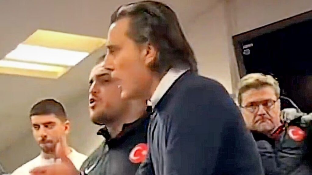  Ne jemi gati    Ja si e motivoi Montela kombëtaren e Turqisë në finalen ndaj Kosovës