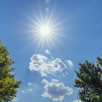 Vranësira të lehta dhe kthjellime, e shtuna parashikohet me mot të qëndrueshëm