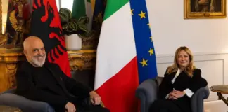 Fotolajm/ Vizita në Romë, Kryeministri Edi Rama ndan pamje nga takimi me Giorgia Melonin