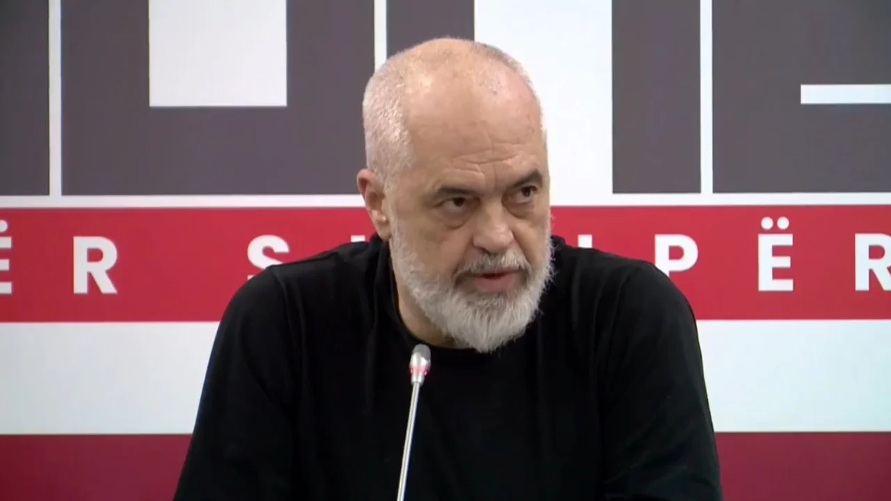 “Vijnë ca të tuajt dhe nuk lënë gjë pa thënë për të dëmtuar procesin”/ Rama për anëtarësimin në BE: S’kemi çfarë t’u bëjmë të paudhëve