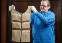 Ankandi i Titanik/ Jeleku i shpëtimit i anijes ‘fatkeqe’ shitet për 670 mijë paundë