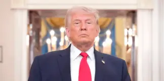 Trump: Ngushtica e Hormuzit u hap, por bllokada amerikane vazhdon deri kur të ketë marrëveshje