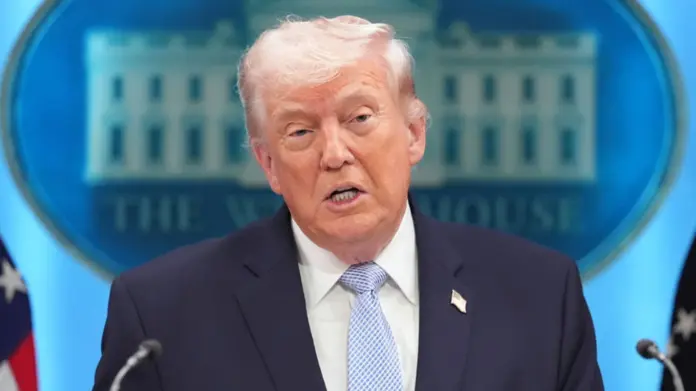 trumpwhitehouse2-xrm