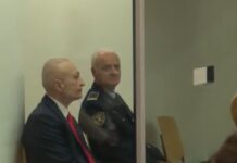 Dalin pamjet nga gjyqi, Ilir Meta brenda në kafaz