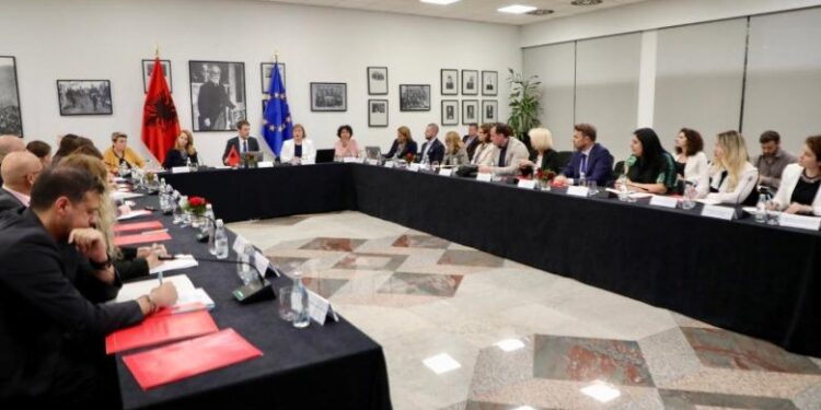 Hoxha  Po hartohet dokumenti për Strategjinë Kombëtare të Diasporës 2026 2030