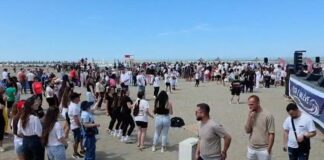 Fieri çel sezonin me festë në Darëzezë, kryebashkiaku Subashi: Po investojmë për rrugët, shtojmë numrin e rojeve bregdetare këtë sezon