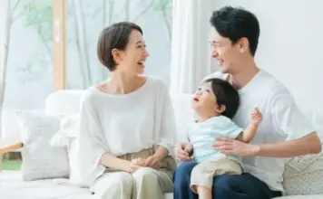 Si i rrisin japonezët fëmijët? Metoda që krijon respekt dhe disiplinë