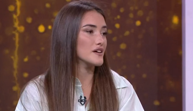 kisha-1-vit-e-gjysme-e-lidhur-ndarja-live-dhe-romanca-me-indrin-ne-ferma-vip-vanesa-ajo-marredhenie-vazhdonte-per-inerci