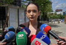 Mjeku akuzohet për ngacmim seksual, avokatja e 21-vjeçares: Ai ndiqte të njëjtën praktikë pune me të gjitha!