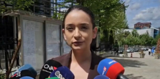 Mjeku akuzohet për ngacmim seksual, avokatja e 21-vjeçares: Ai ndiqte të njëjtën praktikë pune me të gjitha!