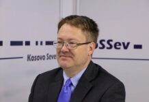 Ambasadori britanik: “Non grata” e Berishës nuk është politike, është ligjore
