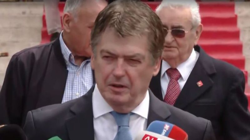 Bamir Topi homazhe për Servet Pëllumbin  Një nga burrat më të mirë në politikë