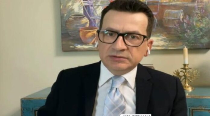 Spahiu: Meremja s’është qesharake, por gara pa kandidatë e Berishës është banale dhe komike