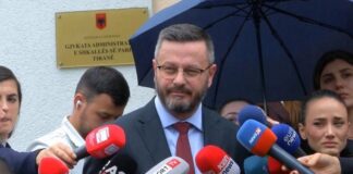Ndreca: Veliaj ka pritur 15 muaj që të japë argumentet e tij, por tani papritur mbyllen frëngjitë; vendimet në errësirë ka probabilitet të jenë të padrejta