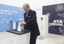 “Kirurgjia e farsës autokratike” në PD, Sali Berisha mposht Sali Berishën