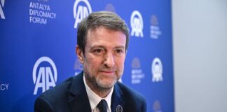 Hoxha: Shqipëria nuk do ta zgjasë marrëveshjen e migracionit me Italinë përtej vitit 2030