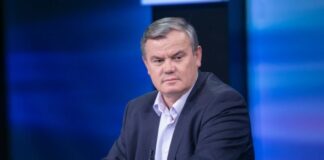Nikoll Lesi: Përgjigje për drejtorin e medias të Sali Berishës!
