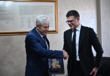 Ali Ahmeti pret në takim dhe ngre në pidestal Pirro Vengun: Personalitet që mishëron përkushtimin ndaj shtetit dhe interesit kombëtar
