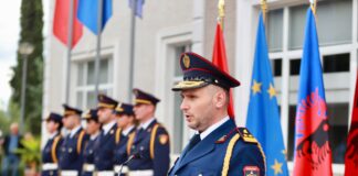 Diplomohen 104 studentë të Akademisë së Sigurisë, Drejtori i Përgjithshëm Skender Hita: Integriteti duhet të jetë busulla juaj morale dhe ligjore
