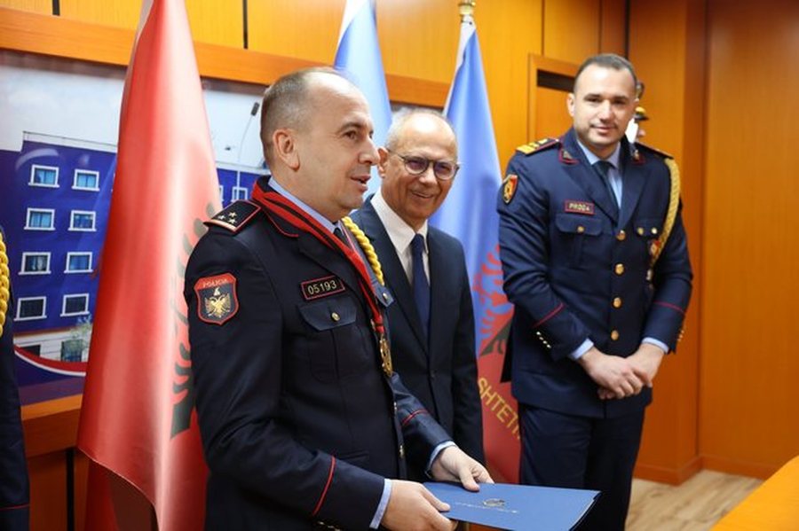 Elton Alushi dha dorëheqjen  Oliger Torba komandohet Drejtori i Policisë Tiranë