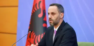 “Kush bëhet palë me krimin, do goditet”, nga aksioni në Sarandë për efektivët e policisë te siguria në shkolla, Lamallari: Jemi në alert, po kryhen kontrolle të veçanta