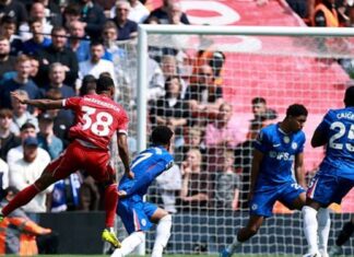 Premier League/ Chelsea i merr pikë Liverpool dhe ndërpret serinë e 6 humbjeve radhazi