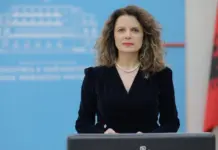 Udhëzimi mbi trajtimin hormonal në QSUT, zv.ministrja e Shëndetësisë: Është dokument orientues, nuk rekomandon nisjen e trajtimit në fëmijëri