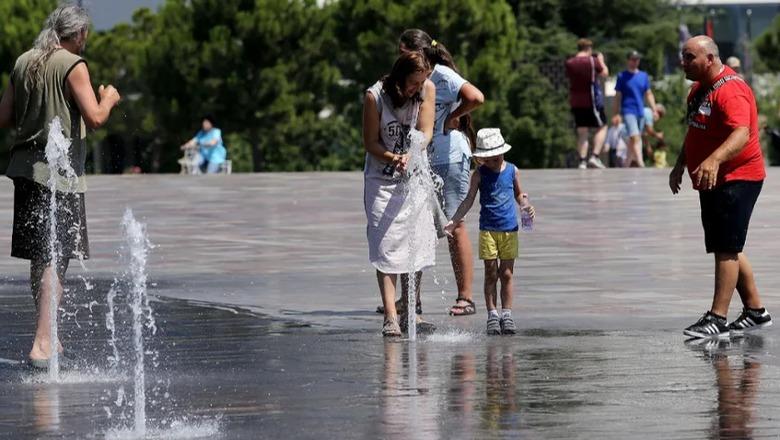 Temperaturat arrijnë deri në 31°C  por reshje të izoluara në disa qarqe  parashikimi i motit për sot