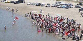 Rama ironizon protestuesit e Zvërnecit: Mos ua zhvirgjëroni plazhin flamingove me makina e mbeturina