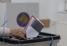 Kosova rikthehet te kutitë e votimit, zgjedhjet e treta brenda 16 muajsh! 2 mln qytetarë me të drejtë vote, pjesëmarrje e ulët në orët e para të mëngjesit