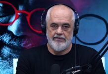 Protestat për Zvërnecin/ Rama: 99% e atyre që mbrojnë flamingot, nuk i kanë parë kurrë! Po dëmtoni turizmin, kanë filluar çregjistrimet e para! Investimi do bëhet patjetër