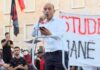 Protesta, sulmohet Komisionerja e BE: U bë Narta, Kos!