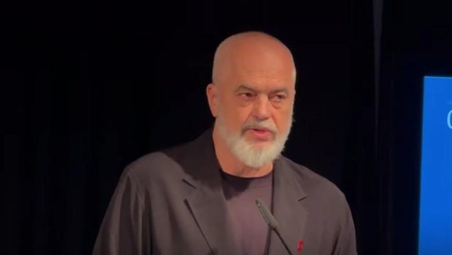  Ndërton pa leje në kalanë e Durrësit e vë kujën për atdheun    Rama  Ja si funksionon algoritmi i manipulimit në rrjetet sociale