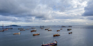 Në prag të negociatave, Irani njofton mbylljen e Ngushticës së Hormuzit, SHBA: Trafiku detar vazhdon