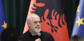 Rama me gazetarët e huaj: Kemi vendosur kusht për ndërtuesit në Zvërnec, duhet të ketë më tepër gjelbërim pas investimit