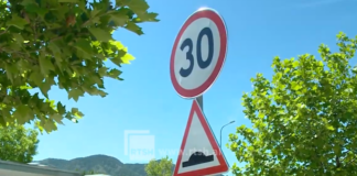 Policët e shtrirë, shoferët kërkojnë shtimin e tyre për të ulur shpejtësinë dhe aksidentet