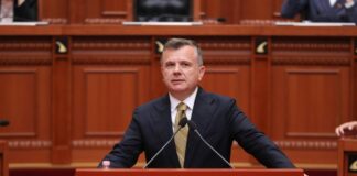 Balla: Protestat që bllokojnë rrugët po dëmtojnë imazhin e Shqipërisë, turizmin dhe ekonominë