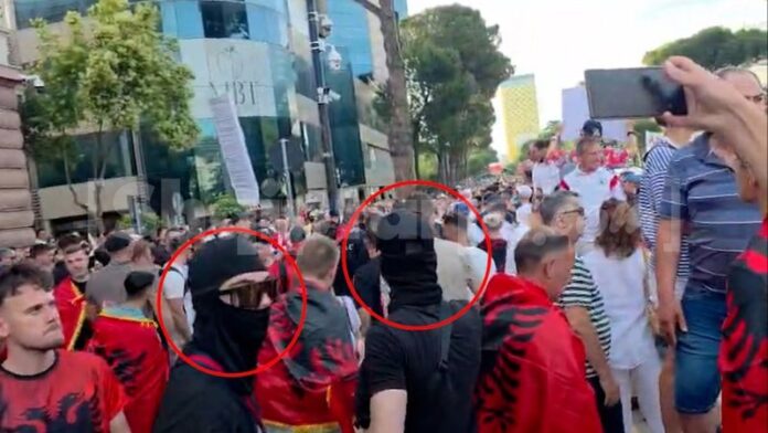 -800-0-1781458515x1781458342-protesta-428