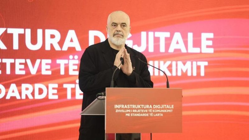  Kjo praktikë duhet të marrë fund   Rama kritika kryebashkiakëve  Mos lini komunitetet për të ardhur në Tiranë