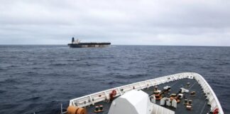 Operacion 6-orësh në Kanalin Anglez, marina britanike ndalon cisternën e dyshuar si pjesë e “flotës hije” të Rusisë