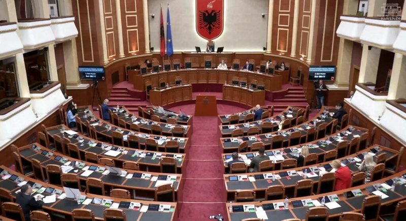 Kuvendi forcon luftën ndaj dezinformimit  Ngrihet nënkomisioni parlamentar  në fokus ndërhyrjet e huaja